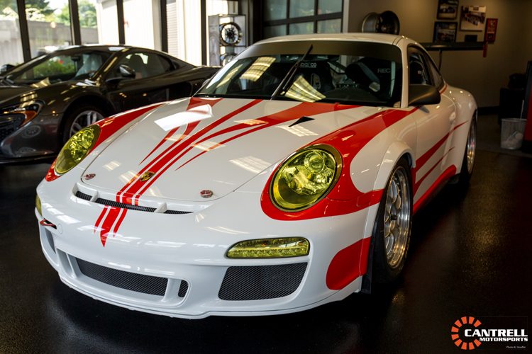 customized Porsche in Bellevue WA custom paint job 2010 Porsche GT3 Cup
