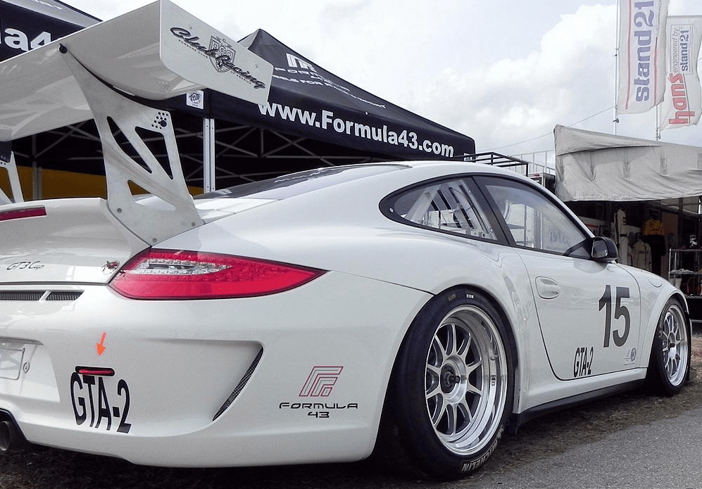 Formula 43 wheels on Porsche GT3